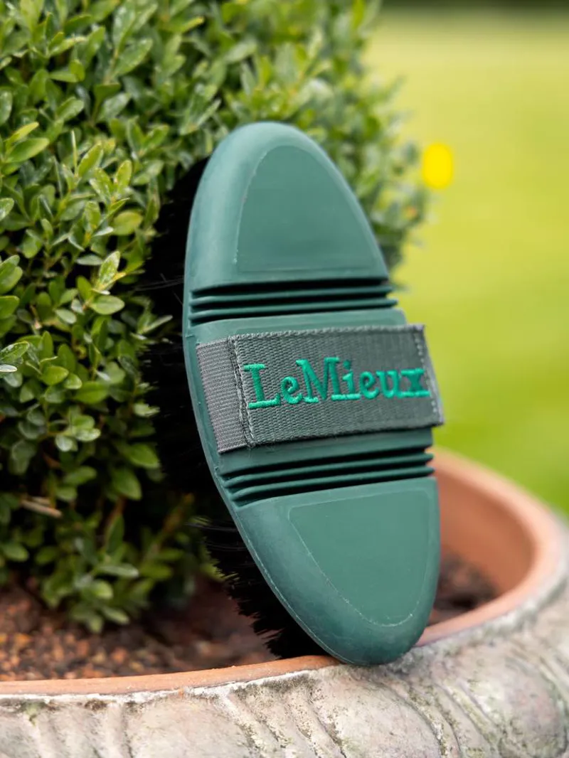 LeMieux Flexi Soft Body Brush Spruce-1