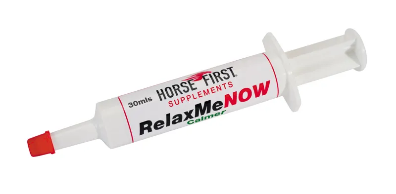 Horse First 20ml Syringe Relax Me Now Supplement in White