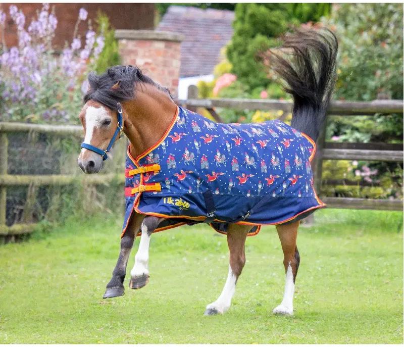 Tikaboo Lite Turnout Rug in Prince Charming