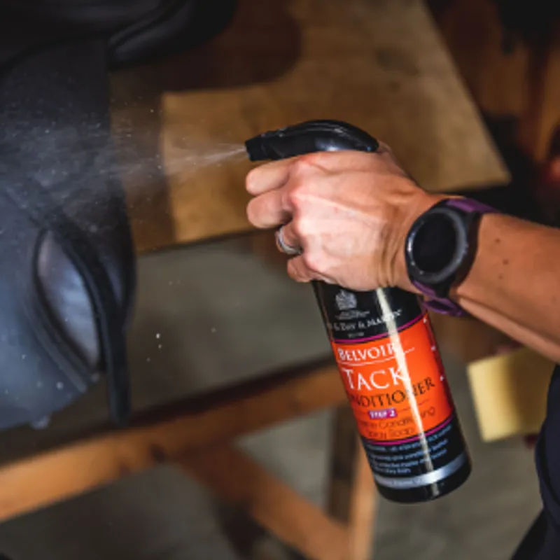 Carr Day Martin Belvoir Tack Conditioner Spray 500ml-1