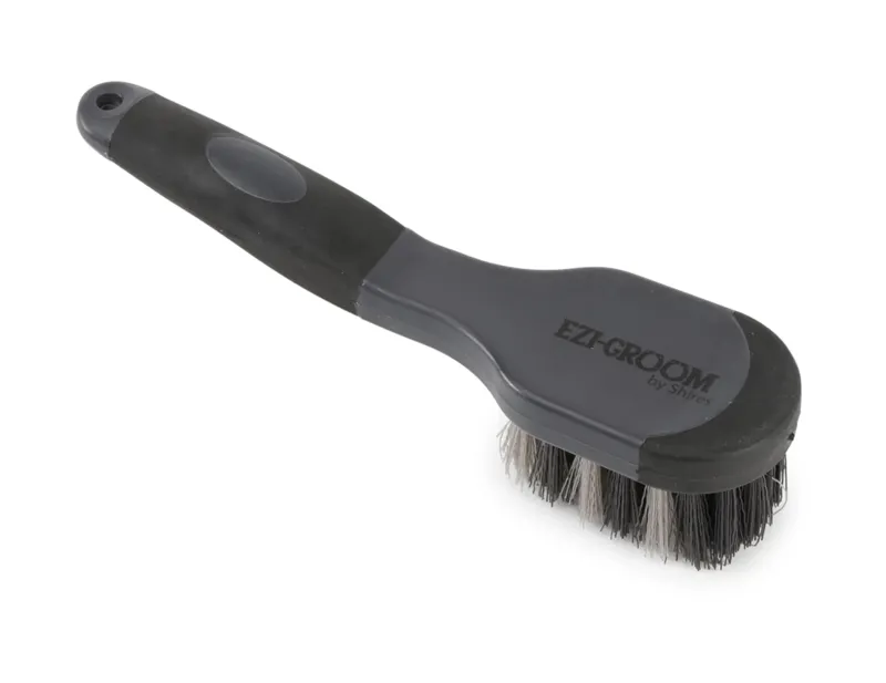 Ezi-Groom Grip Bucket Brush in Black