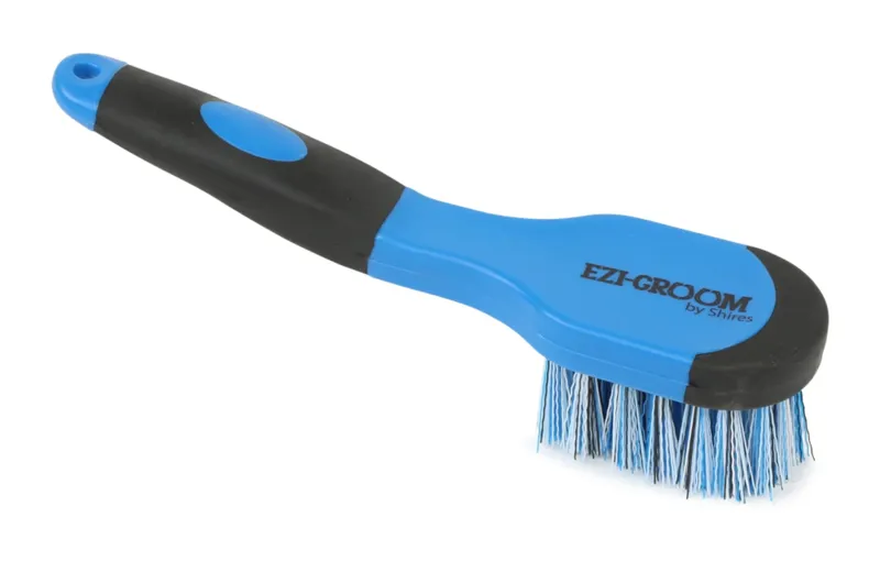 EZI-GROOM Grip Bucket Brush in B.BLUE