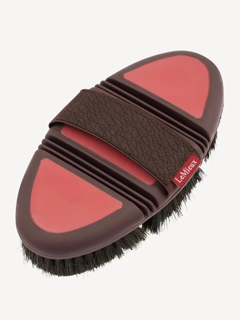 Le Mieux Flexi Sponge Brush Cranberry-1