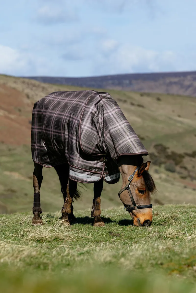 Arika Heritage Check 100g Turnout Rug Cocoa-2