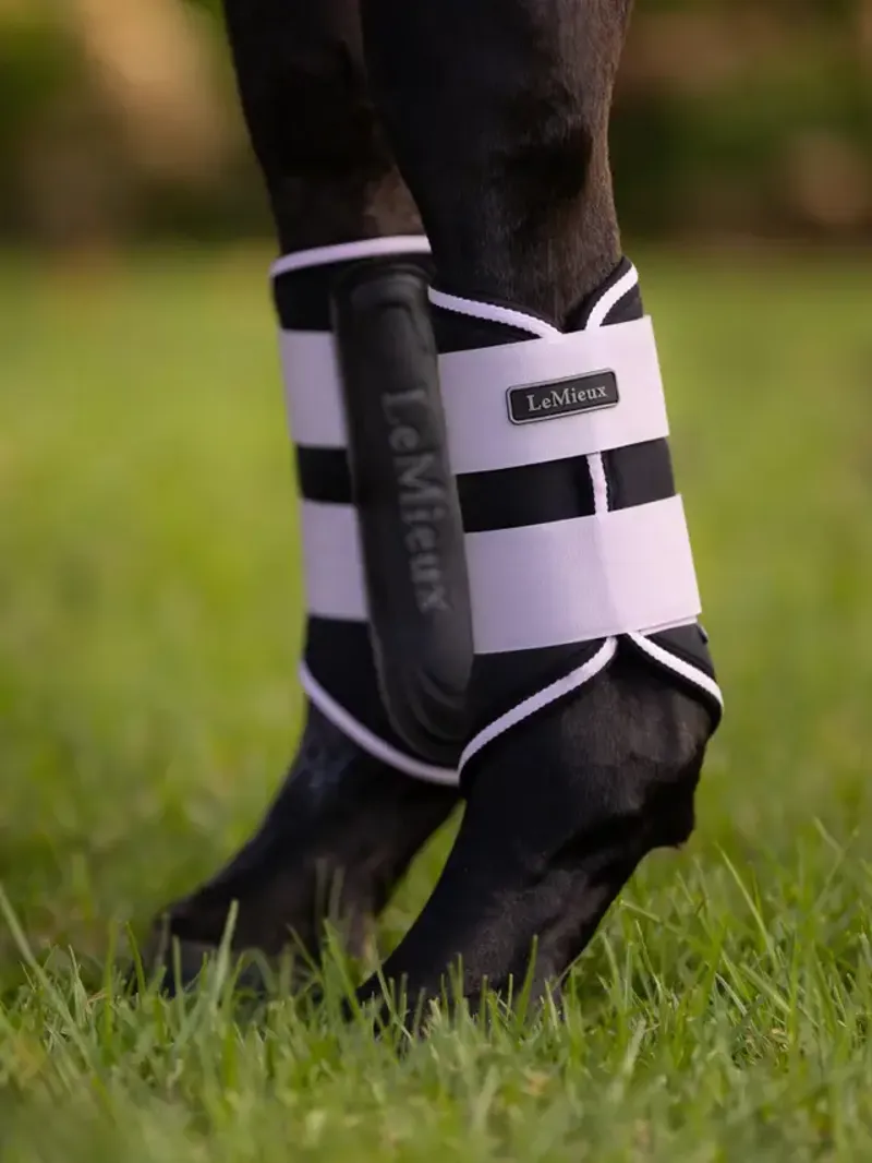 Le Mieux Grafter Brushing Boots Lilac