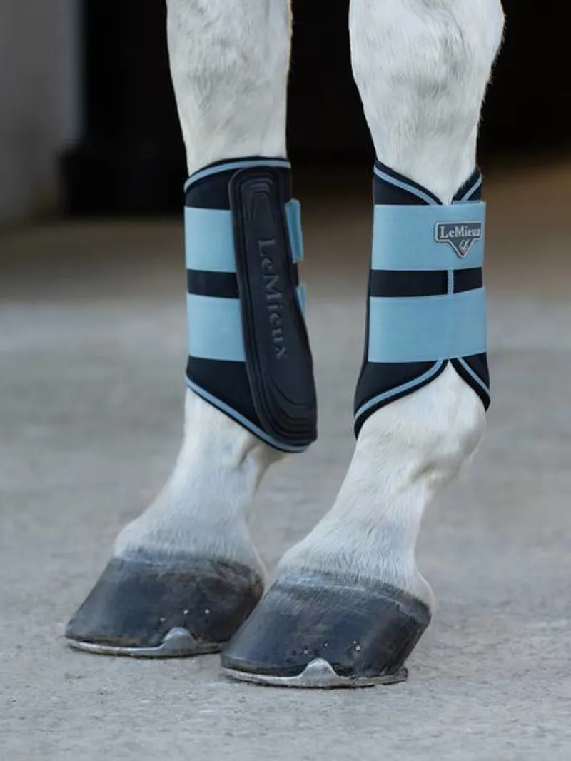 Le Mieux Grafter Brushing Boots Glacier