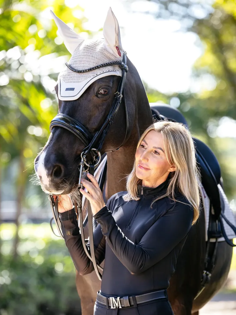 Le Mieux Essence Acoustic Fly Hood Stone