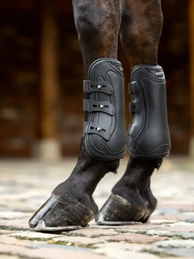Le Mieux Capella 3 Strap Tendon Boots Black
