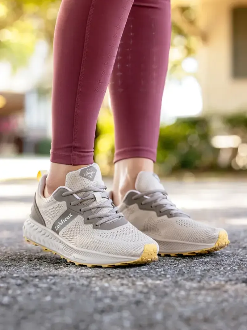 Le Mieux Trax-Lite Trainer Pecan