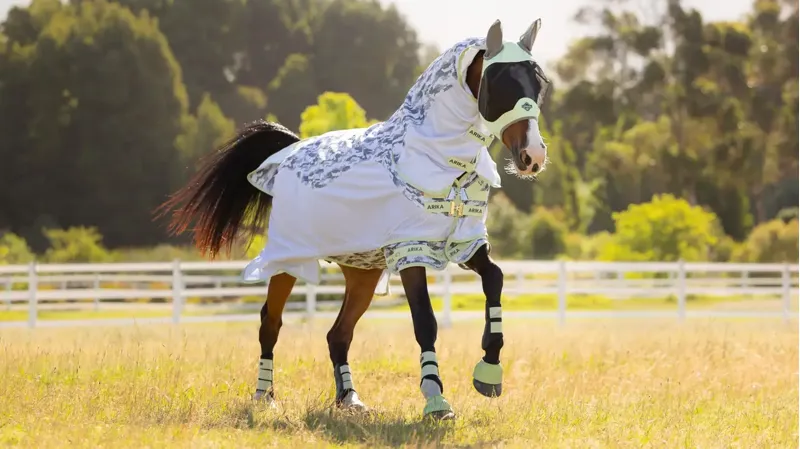 LeMieux Arika Camo-Tek Fly Rug Macaron-1
